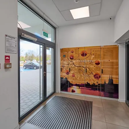 Mezzanine Studio Zarembowicza Airport By Renters * Wroclaw